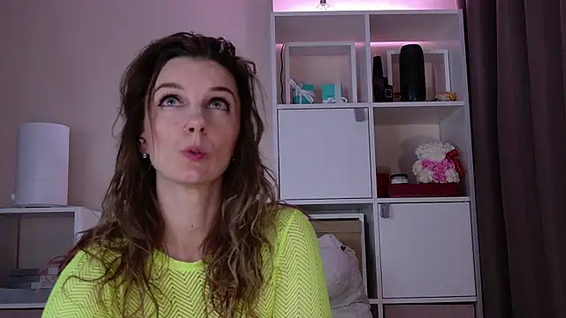 Karamelsw  online show from 03-25-26, 07:57