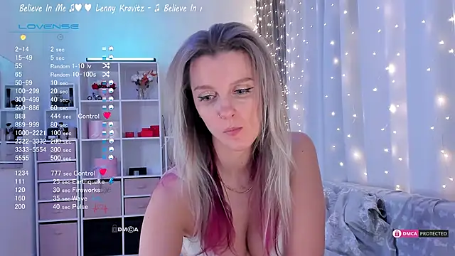 Snapshot of Karamelsw_ chatting on 02-11-25, 12:17 Karamelsw online show from 02-11-25, 12:17