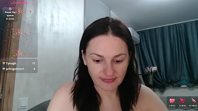 Stacy Davice online show from 04-12-26, 09:51