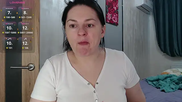 Stacy Davice online show from 12-15-25, 09:37