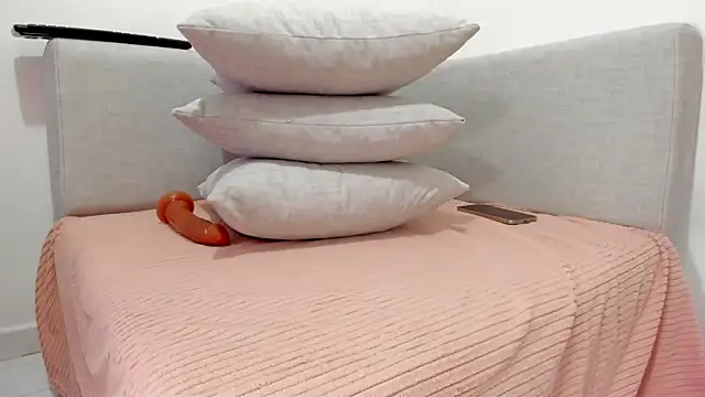 candy sweet  online show from 02-19-26, 07:00