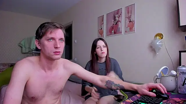 DavidAndSophie online show from 12-20-25, 01:25