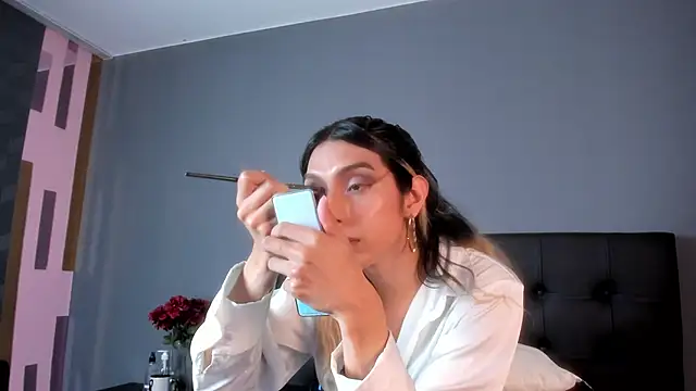 Victoria Badgal  online show from 11-19-25, 08:31