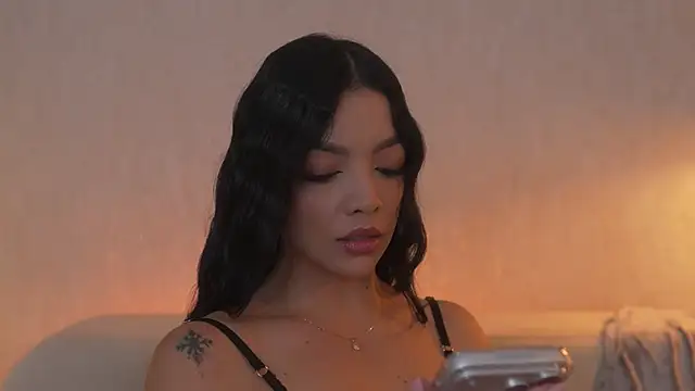 sarah hiill online show from 03-11-26, 11:43