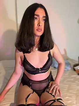 Snapshot of MiahWindsor chatting on 12-05-25, 07:07 MiahWindsor online show from 12-05-25, 07:07