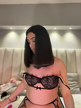 MiahWindsor online show from 07-08-26, 01:56