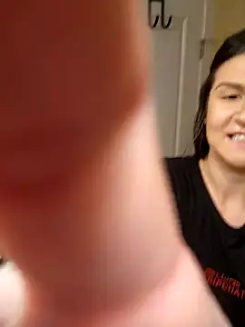 Snapshot of Taneil2pt0 chatting on 12-15-24, 12:29 Taneil2pt0 online show from 12-15-24, 12:29