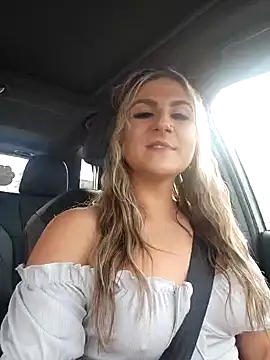 Snapshot of Taneil2pt0 chatting on 02-25-25, 10:53 Taneil2pt0 online show from 02-25-25, 10:53