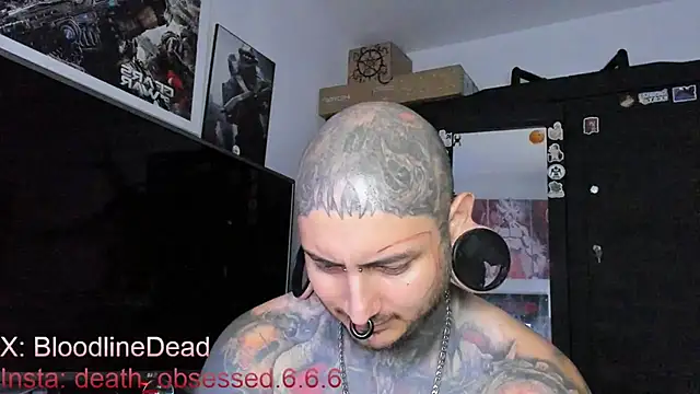 Snapshot of DEATHINK666XX chatting on 03-16-25, 01:59 DEATHINK666XX online show from 03-16-25, 01:59