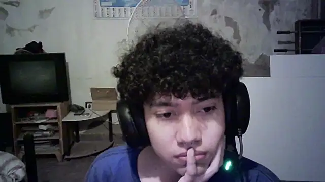 Emv2 online show from 04-19-26, 02:12