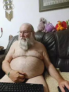 SexySantaC online show from 05-13-26, 08:05