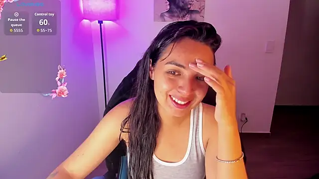Snapshot of Miss_Nicole chatting on 05-31-26, 12:55 Miss Nicole online show from 05-31-26, 12:55