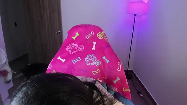 Miss Nicole online show from 11-30-25, 07:03