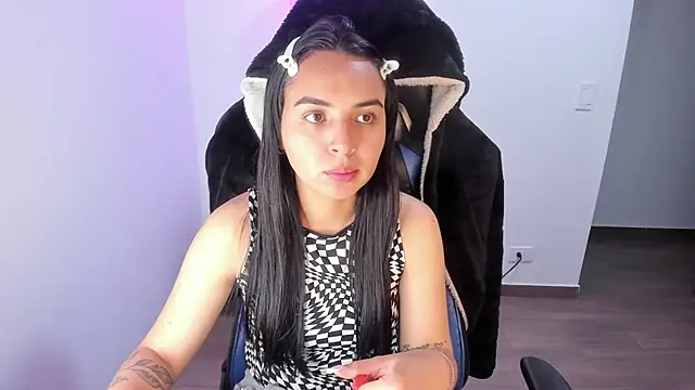 Miss Nicole online show from 11-08-25, 01:31