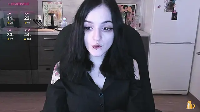 Snapshot of spticc chatting on 11-25-25, 07:52 spticc online show from 11-25-25, 07:52