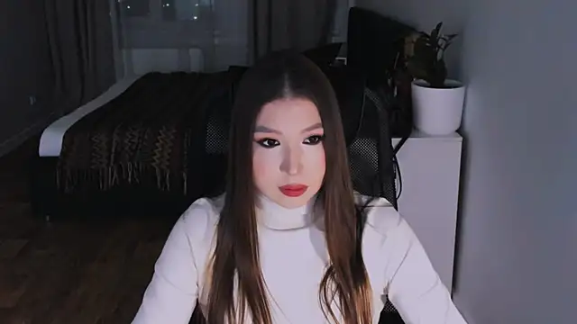 Eva Chris online show from 11-08-25, 04:43