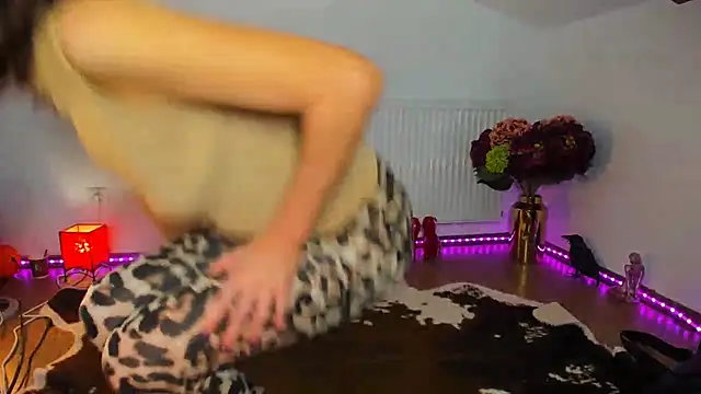 ViciousSiren online show from 11-17-25, 05:33