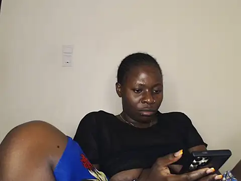 queenofqueens96 online show from 02-21-26, 07:54