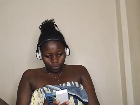 queenofqueens96 online show from 04-08-26, 08:10