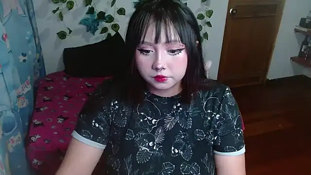 Snapshot of litlle_cat chatting on 02-02-25, 04:59 litlle cat online show from 02-02-25, 04:59