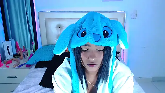 Snapshot of Jenng18 chatting on 02-21-25, 06:29 Jenng18 online show from 02-21-25, 06:29