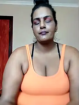 Snapshot of NWC4LYF chatting on 11-18-25, 08:39 NWC4LYF online show from 11-18-25, 08:39