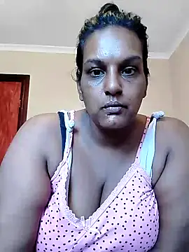 Snapshot of NWC4LYF chatting on 12-17-25, 07:35 NWC4LYF online show from 12-17-25, 07:35