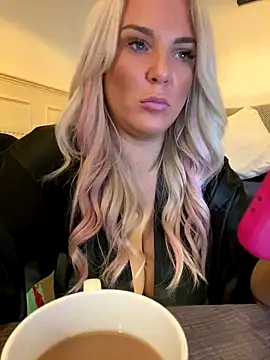 Bustyblondebabe32 online show from 11-07-25, 09:30