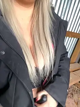 Bustyblondebabe32 online show from 10-30-25, 11:41