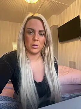 Bustyblondebabe32 online show from 01-14-26, 08:51