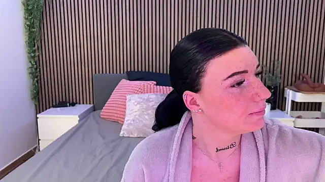 Snapshot of LizaRoxx chatting on 03-15-25, 10:24 LizaRoxx online show from 03-15-25, 10:24