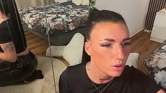 LizaRoxx online show from 11-12-25, 09:40