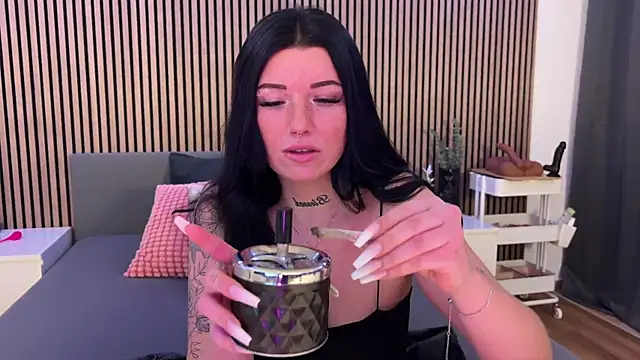 Snapshot of LizaRoxx chatting on 03-12-25, 06:43 LizaRoxx online show from 03-12-25, 06:43