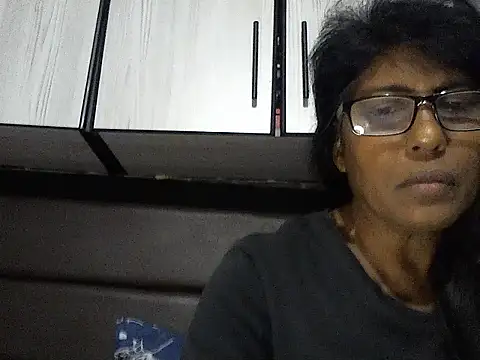 MsAttitude online show from 11-01-25, 03:17