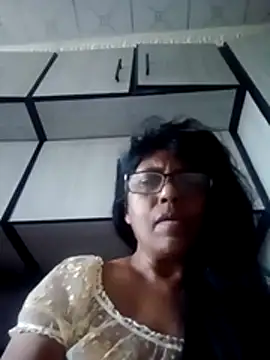 Snapshot of MsAttitude chatting on 05-05-26, 08:28 MsAttitude online show from 05-05-26, 08:28