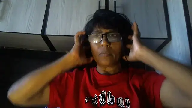 MsAttitude online show from 12-15-25, 06:19