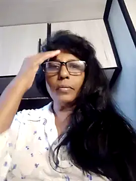 Snapshot of MsAttitude chatting on 05-13-26, 06:42 MsAttitude online show from 05-13-26, 06:42