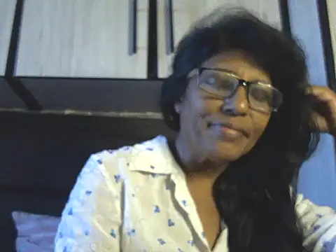 Snapshot of MsAttitude chatting on 05-04-26, 07:00 MsAttitude online show from 05-04-26, 07:00