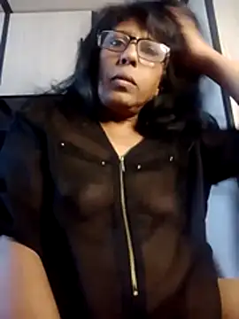 Snapshot of MsAttitude chatting on 06-12-26, 08:23 MsAttitude online show from 06-12-26, 08:23
