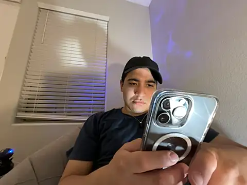 Snapshot of Ryan_Garcia_ chatting on 09-19-25, 03:10 Ryan Garcia  online show from 09-19-25, 03:10