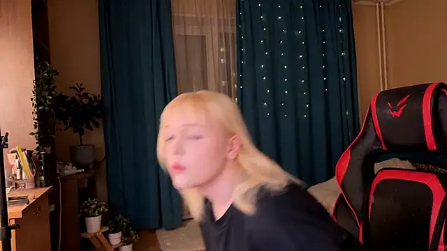 LisaLaas online show from 10-02-25, 04:10