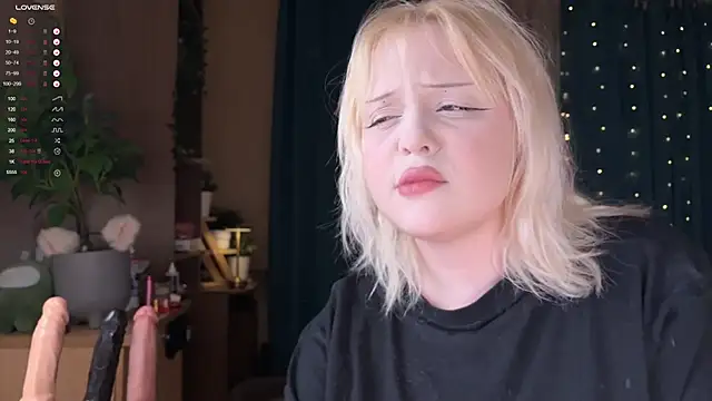 LisaLaas online show from 01-13-26, 01:48