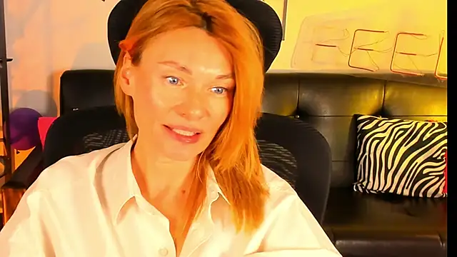 Snapshot of MistyBarnes chatting on 03-09-25, 03:16 MistyBarnes online show from 03-09-25, 03:16