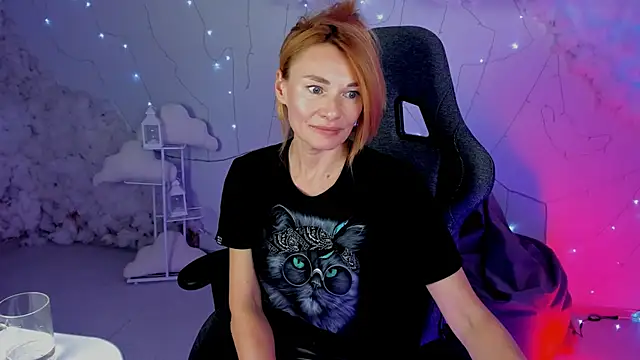 Snapshot of MistyBarnes chatting on 03-10-25, 06:01 MistyBarnes online show from 03-10-25, 06:01