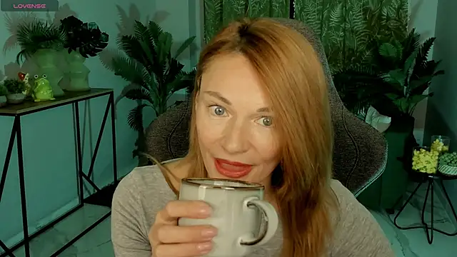 MistyBarnes online show from 11-06-25, 01:48