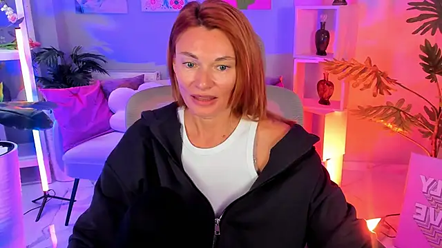 Snapshot of MistyBarnes chatting on 10-15-25, 02:58 MistyBarnes online show from 10-15-25, 02:58