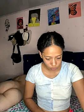Snapshot of Miley_and_Vash chatting on 10-23-25, 05:00 Miley and Vash online show from 10-23-25, 05:00