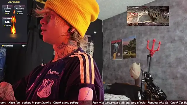 AcidMilo online show from 10-22-25, 03:55