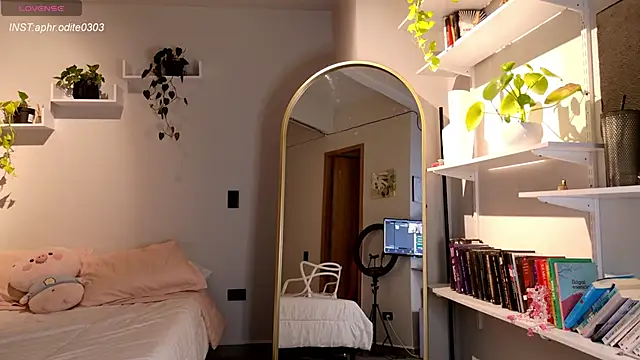 Snapshot of Nikol-JE chatting on 09-26-25, 10:05 Nikol-JE online show from 09-26-25, 10:05