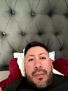 Snapshot of Danny_alcien chatting on 10-11-25, 07:37 Danny alcien online show from 10-11-25, 07:37